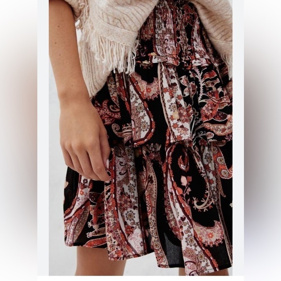 Anthropologie Myla Tiered Paisley Print Mini Skirt Size XSmall - Picture 2 of 11